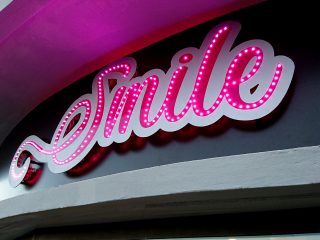 Enseignes lumineuse, illuminez-vous !